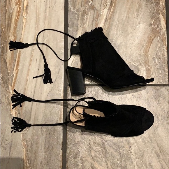 Black Open Toe 3” Heel Sandal Size 8